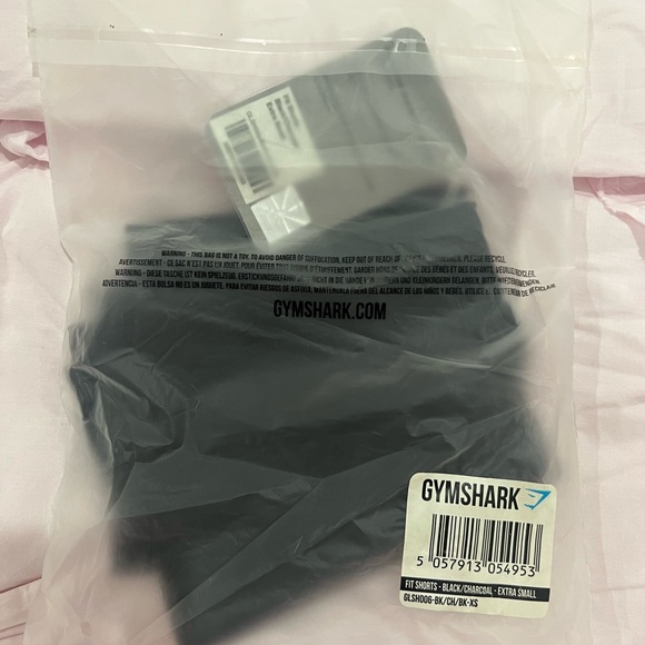 GYM SHARK FIT SHORTS - Picture 4 of 6